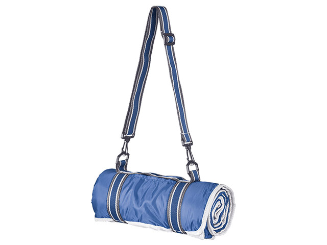 Camp Master Picnic Blanket - Image 3