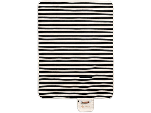 Serendipio Brookhill Picnic Blanket - Image 2